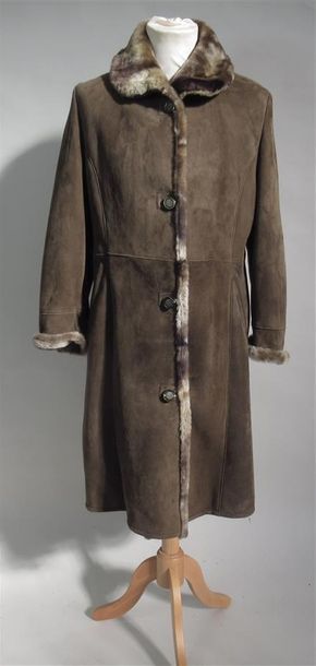 null SPORTING PELLE - Manteau de femme en cuir retourné couleur chocolat et beige...