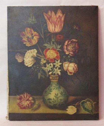 null Ecole française dans le goût du XVIIIe siècle "Nature morte au vase de tulipes"...