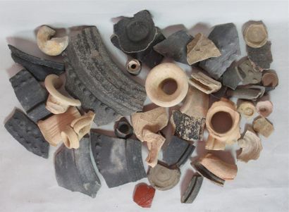 null Ensemble de fragments de terre cuite - Antiquités gallo-romaines