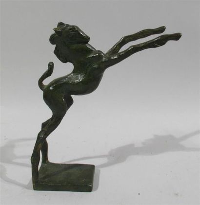 null RAOH SCHORR (1901-1991) "Cheval" Epreuve en bronze à patine verte, signée sur...