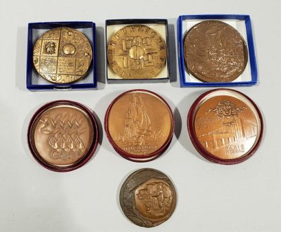null MONNAIE DE PARIS - Ensemble de 7 médailles commémoratives en bronze dont : Genève,...