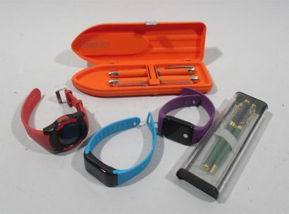 null Ensemble comprenant des montres Smart Bracelet (Heart rate and Blood Pressure"...