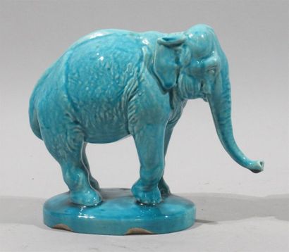null Clément MASSIER (1844-1917) "Eléphant" Sujet en grès à décor bleu - Signé en...