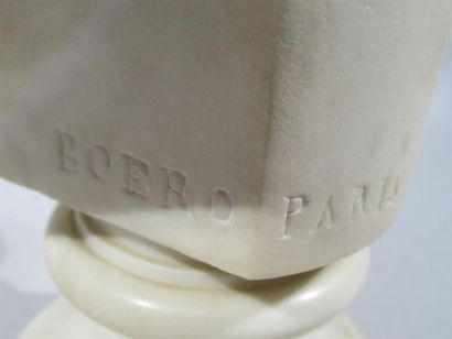 null BOERO "Tête d'enfant" Sculpture en marbre signée sur la terrasse 