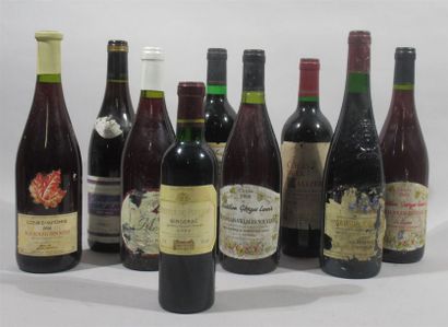 null Lot comprenant huit bouteilles et une demi bouteille dont: Bourgogne, Beaujolais...