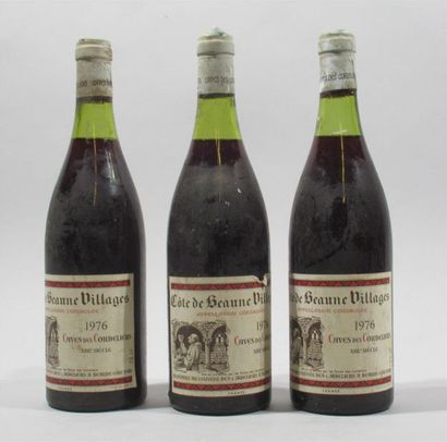 null 3 bouteilles de COTES DE BEAUNE VILLAGE Cave des Cordeliers 1976