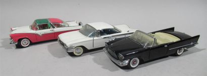 null FRANKLIN MINT - Lot de trois miniatures dont : * Chrysler 300 C 1957 * Chevrolet...