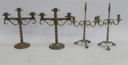 null Deux paires de chandeliers en fer forgé et laiton - XVIIIe et XIXe siècle (...