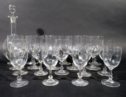 Service de verres à pied en verre (diverses tailles) comprenant 19 pièces - Vers...