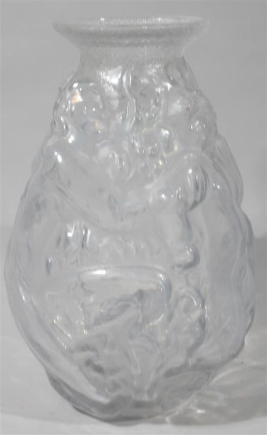 null DEGUE (cristallerie de COMPIEGNE - verrerie d'art fondée par David GUERON) attribué...