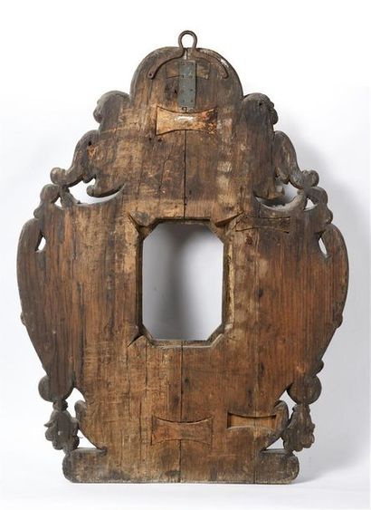 null ITALIE - Important cadre en bois sculpté à riche décor en ronde bosse d'angelots...