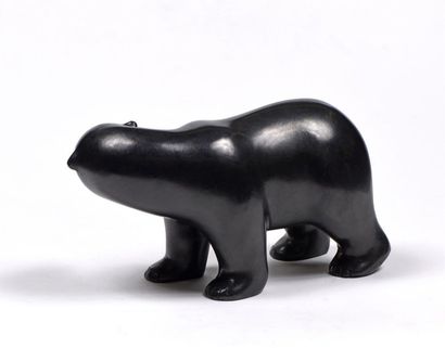 null David MESLY (1918 - 2004) Sanka l'ours. Epreuve en bronze à patine noire nuancée....