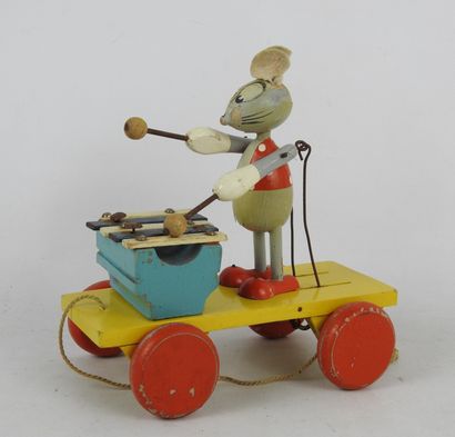 null JOUET musical à tirer en bois peint représentant une souris jouant du xylophone....