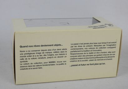 null NOREV : Citroën Acadiane, bleu myositis, made in France. Neuve en boite .