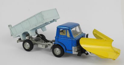null DINKY TOYS ANGLETERRE Réf. 439 : Camion Chasse-neige Ford D800, bleu 2 tons,...