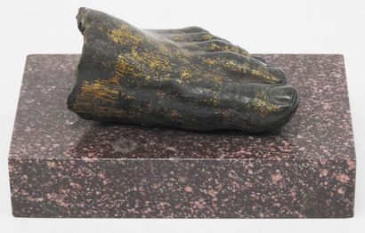 null 
A bronze pedestal with a trace of golden patina, on a porphyry marble base.

Ancient...