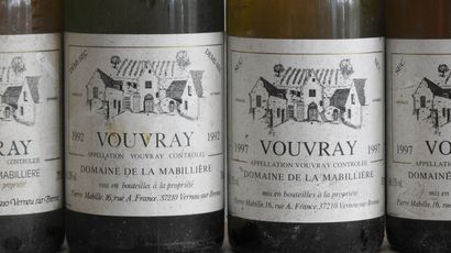 null 6 bouteilles

1 bouteille de Vouvray domaine de la Mabillière - 1990

1 bouteille...