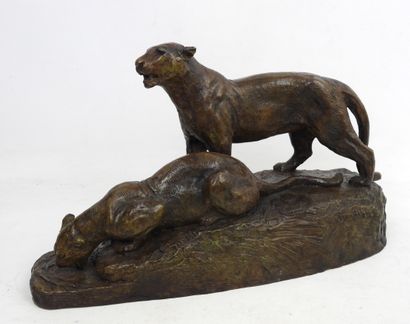 null 
Roger GODCHAUX (1878-1958): Two lionesses towards a watering hole, one drinking....
