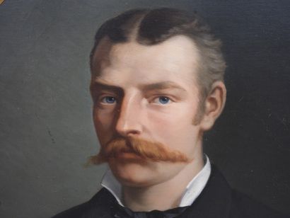 null Xénophon HELLOUIN (1820-1895) : Portrait d'homme. Huile sur toile à vue ovale....