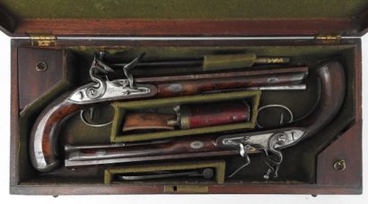 null PAIR OF FLINT DUEL PISTOLS in box signed Robert Wogdon. Octagonal barrels caliber...