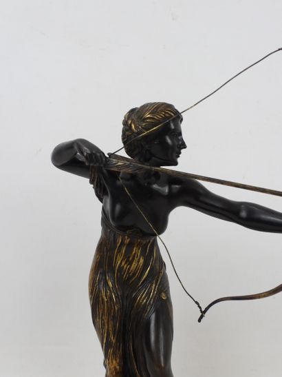 null Georges MORIN (1874-1920). Diana shooting with a bow. Bronze subject with black...