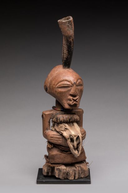 null Nkishi" fetish statue, SONGYE, Democratic Republic of Congo.

Wood, horn, fiber,...