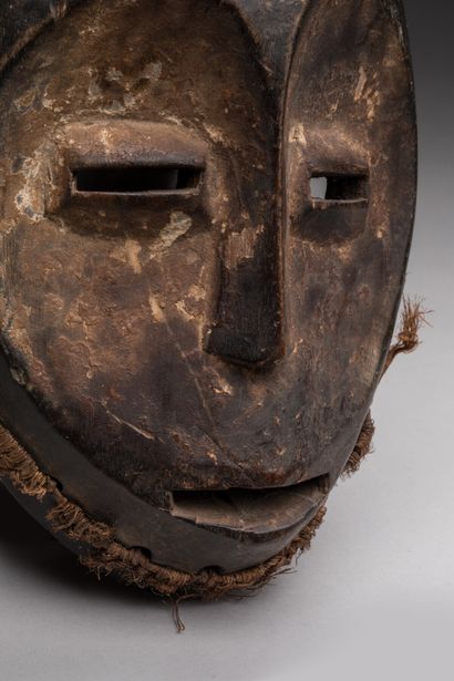 null Grade mask, LEGA, Democratic Republic of Congo.

Wood, pigments

Dim: 21x14,...