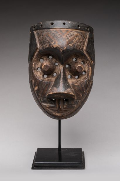 null KUBA, Democratic Republic of Congo.

Wood, pigments.

Pwoom itok" dance mask,...