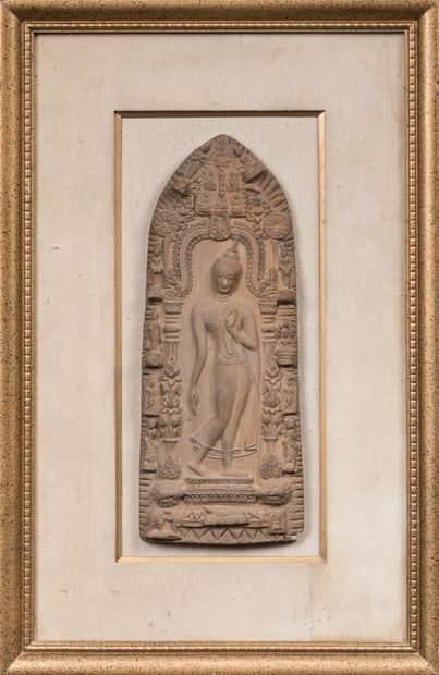 null Terracotta votive plaque, INDIA.

Around 1900.

Height : 31,5 cm. Width : 12...