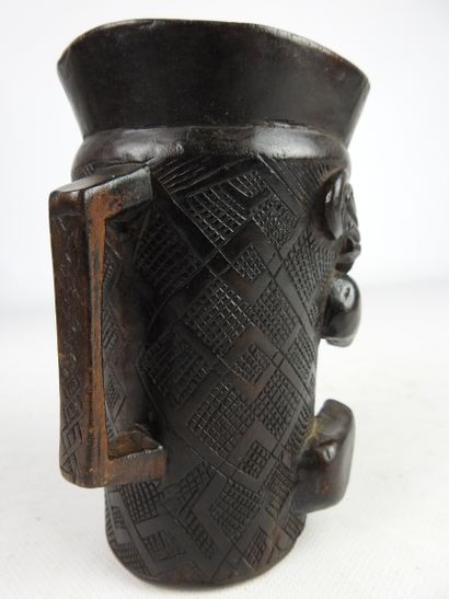 null Ceremonial palm wine cup, KUBA, Democratic Republic of Congo.

Wood, dark brown...