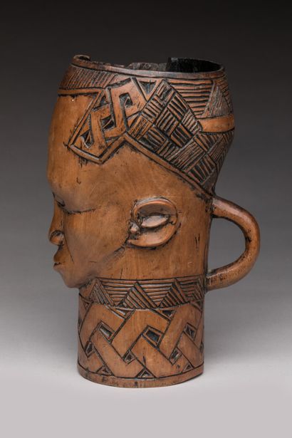 null Palm wine cup, KUBA, Democratic Republic of Congo.

Wood, light brown patina.

Height...