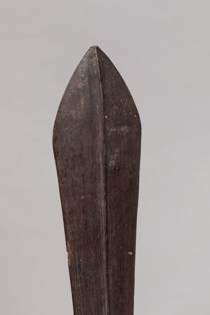 null ISABEL ISLANDS, Solomon Islands.

Wood, dark patina.

Fighting club with a central...