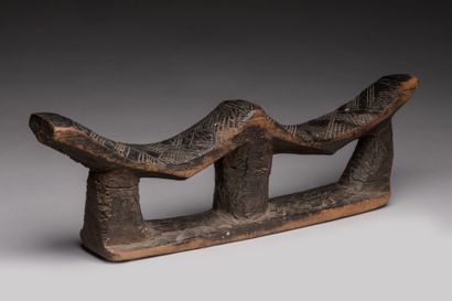 null KUBA, Democratic Republic of Congo.

Double neckrest in wood engraved with traditional...