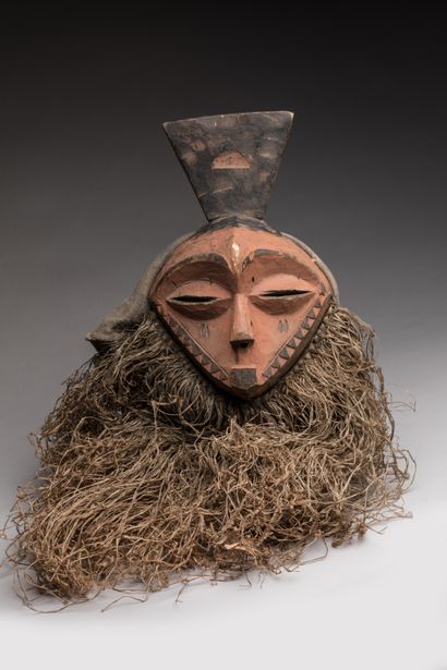 null Kindombolo" mask, PENDE, Democratic Republic of Congo.

Wood, red ochre pigments,...