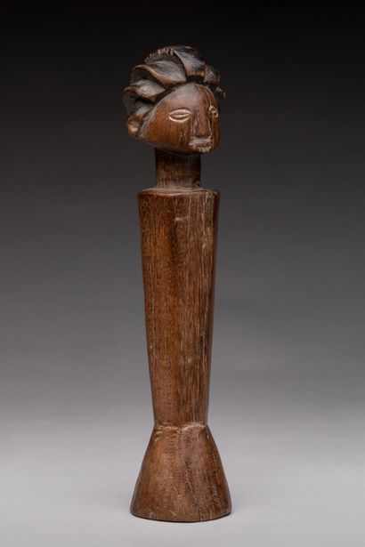 null Wooden doll, LUBA, Democratic Republic of Congo.

Height : 27,5 cm