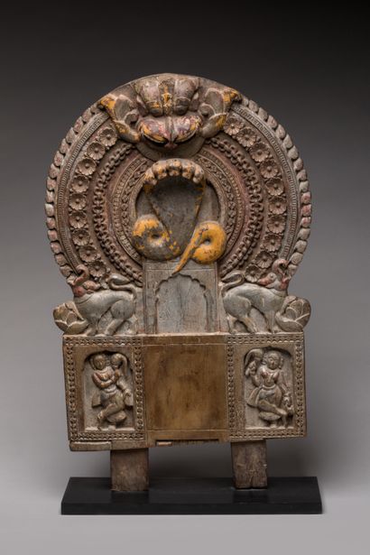 INDIA.

Wood, old polychromy.

Temple altar...