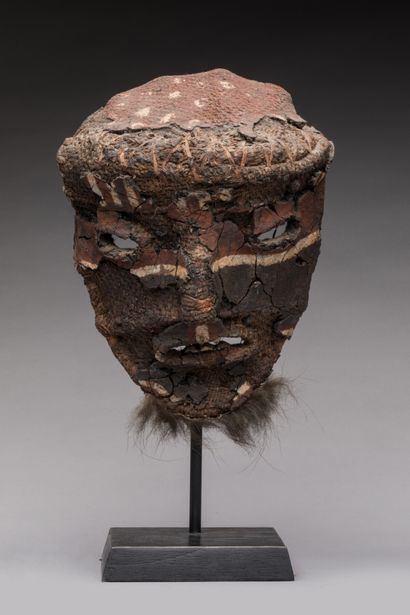 null Mukanda initiation mask, TSHOKWE, Angola.

Basketry, vegetable amalgam, polychromy.

Height:...