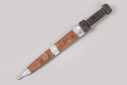 Antique dagger, TOUAREG.

Iron, leather,...