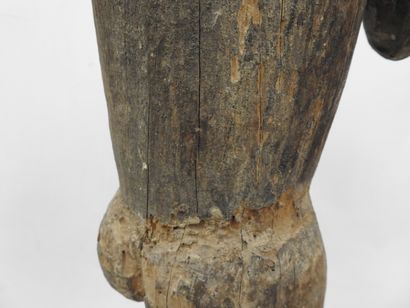 null BAOULE, Ivory Coast.

Wood, thick granular sacrificial patina, 

Large and ancient...