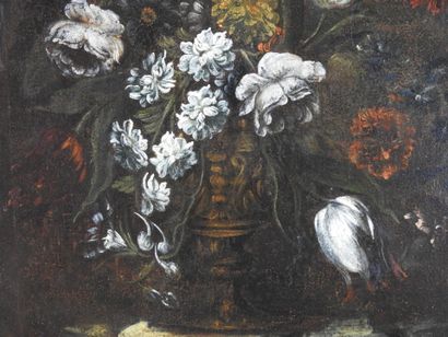 null ITALIAN SCHOOL of the XVIIIth century: Flowers in a basin. Oil on canvas. 66...