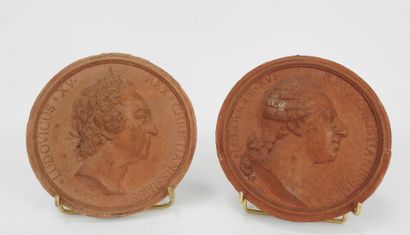null Jean-Baptiste NINI (1725-1799) d'après: Deux médaillons en terre cuite représentant...