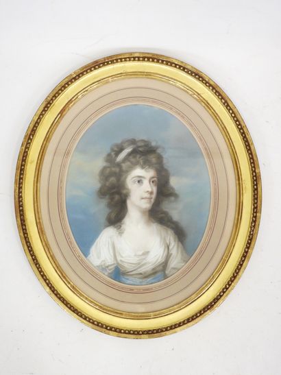 null Ecole EUROPEENNE du XIXème siècle : Portrait de femme de trois quart. Pastel...