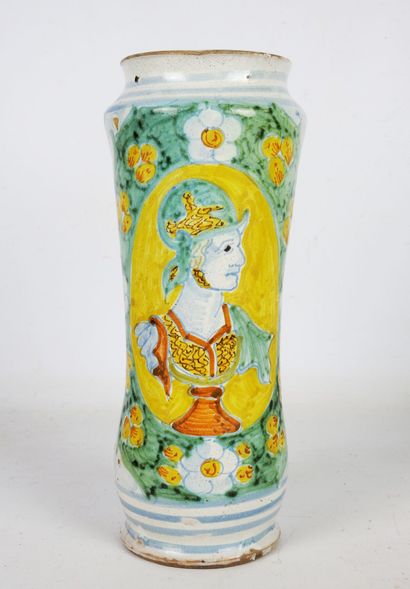 null SICILY - XVIIth century:


Albarello in slightly curved majolica with polychrome...