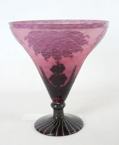 null 
LE VERRE FRANCAIS : Vase with flared neck in multi-layer glass with acid-etched...