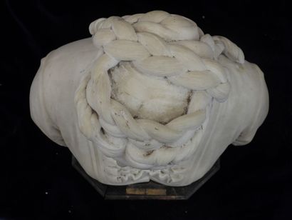 null Jean GARNIER (1853-1910) : Important bust of a woman with plaits in white marble....