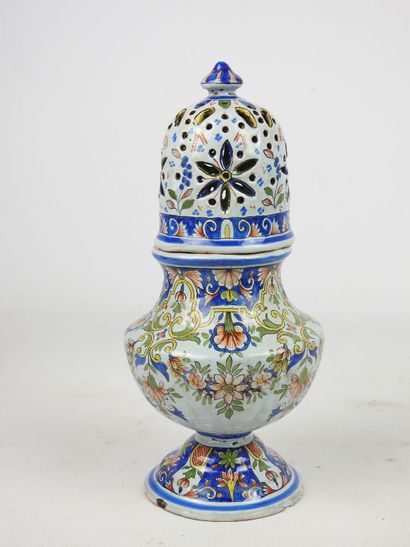 null SAUPOUDREUSE in earthenware with polychrome decoration of flowers and foliage....