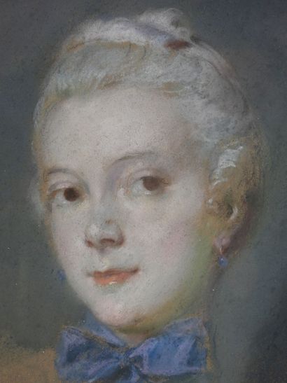 null 19th century FRENCH SCHOOL: Portrait of a Woman. Pastel on paper, unsigned....