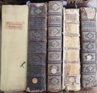 5 volumes in-folio du XVIIe s.