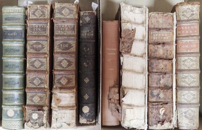 null 8 volumes in-folio dont :  TIRINI Commentarius in Sacram Scripturam 1683, Droit...