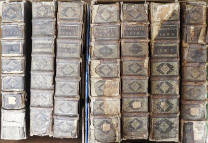 null 
Saint AUGUSTIN OEuvres 1688 8 volumes in folio (2 cartons).

